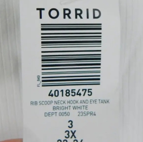Torrid White Ribbed Hook and Eye Tank - Picture 4 of 5